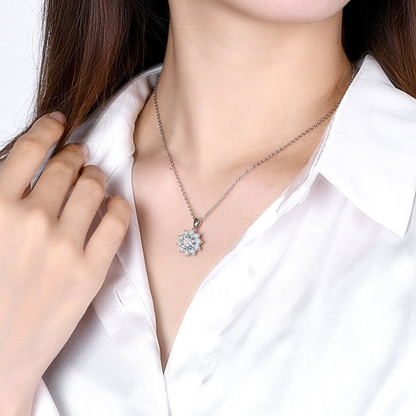 prata esterlina 925, joias de luxo, semi joias de luxo, colar em prata 925, Colar Feminino com Pingente de Moissanite 2ct em Prata - Pacjni